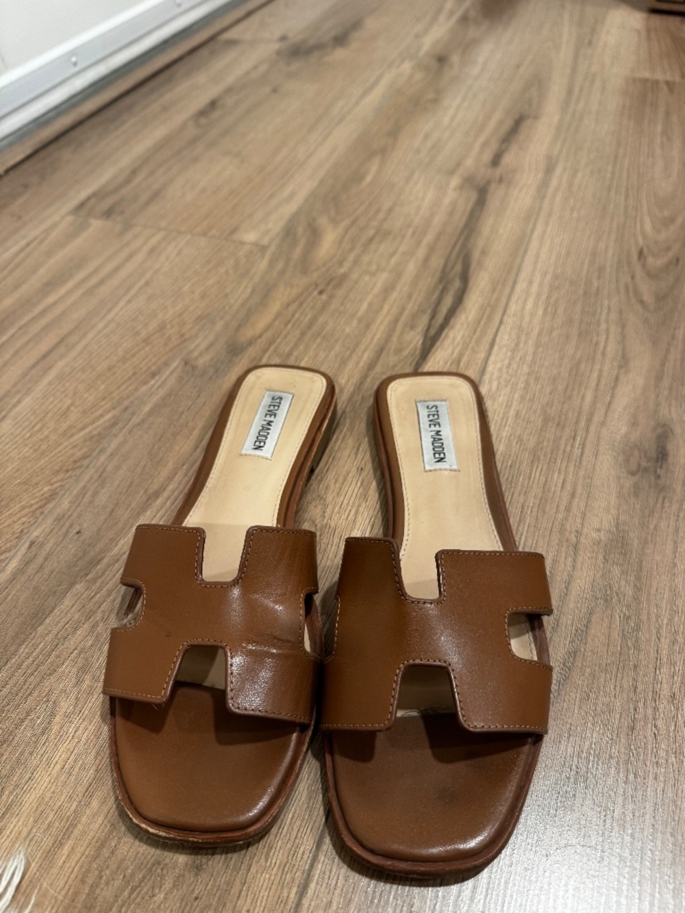 HADYN COGNAC LEATHER - Picture 4 of 8